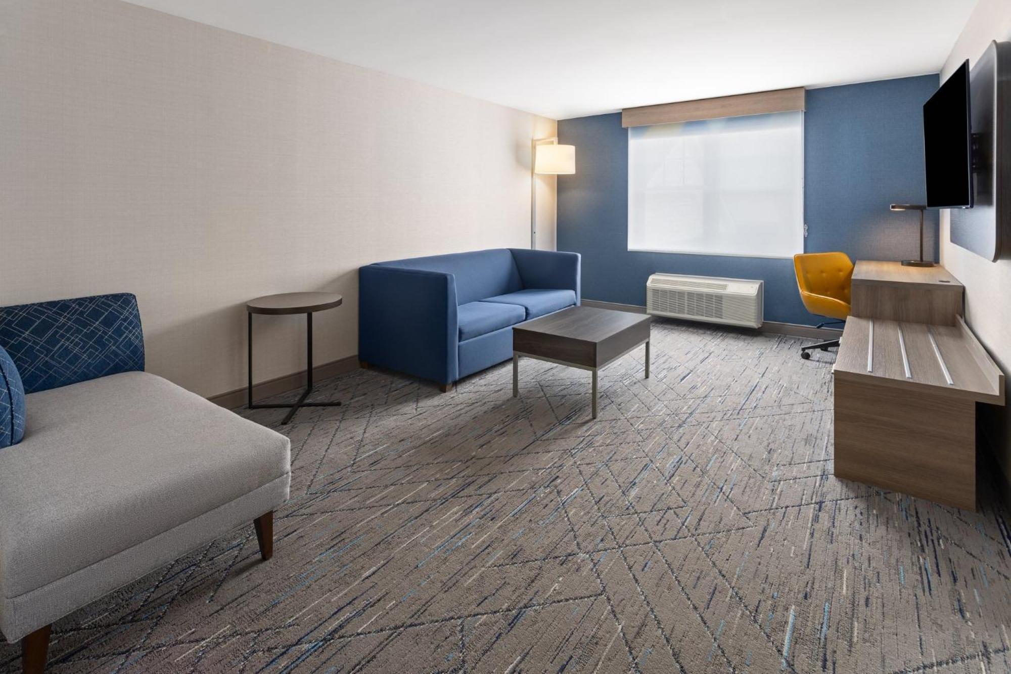 Holiday Inn Express Hotel & Suites Freeport By Ihg Экстерьер фото