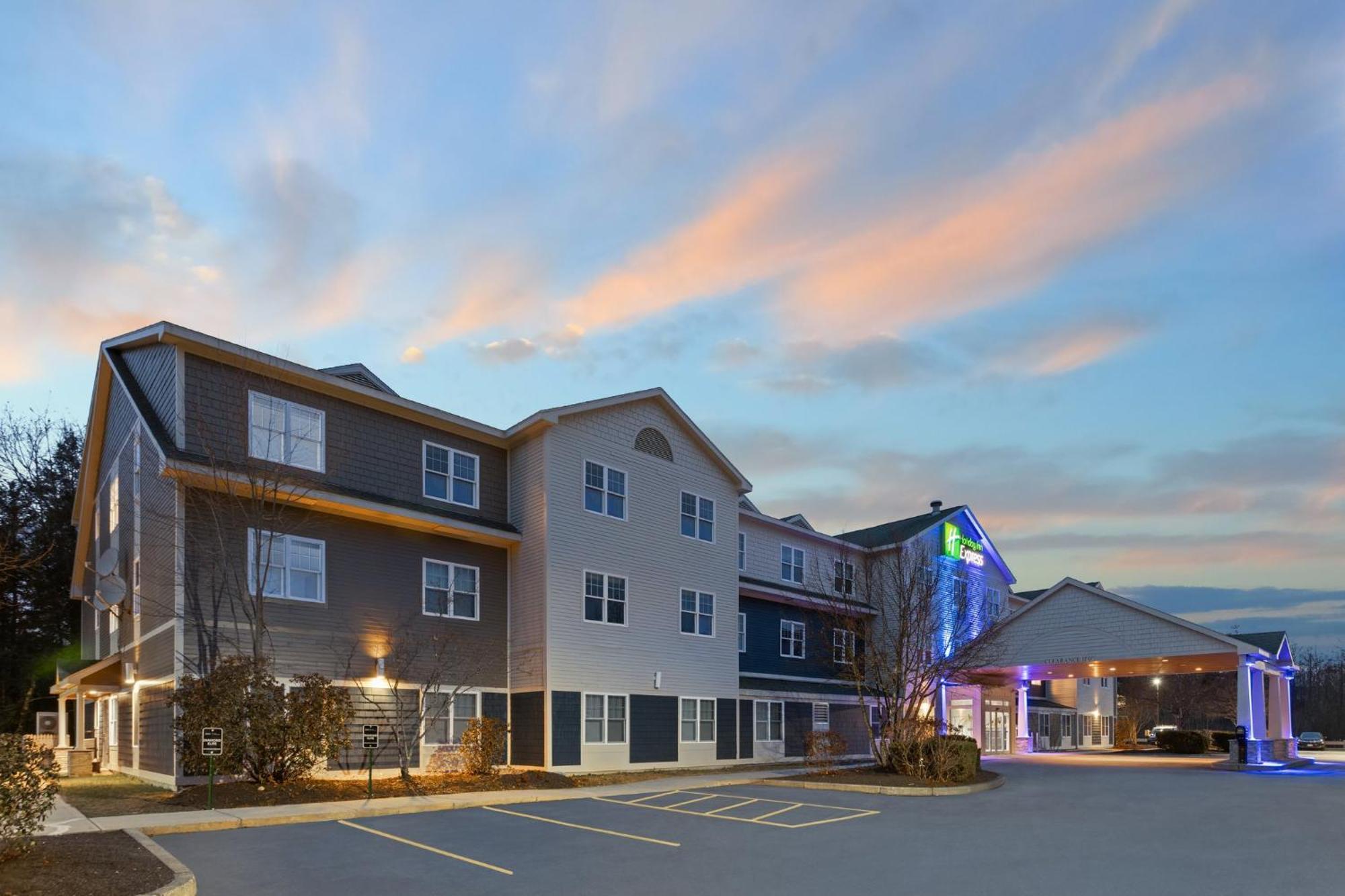Holiday Inn Express Hotel & Suites Freeport By Ihg Экстерьер фото