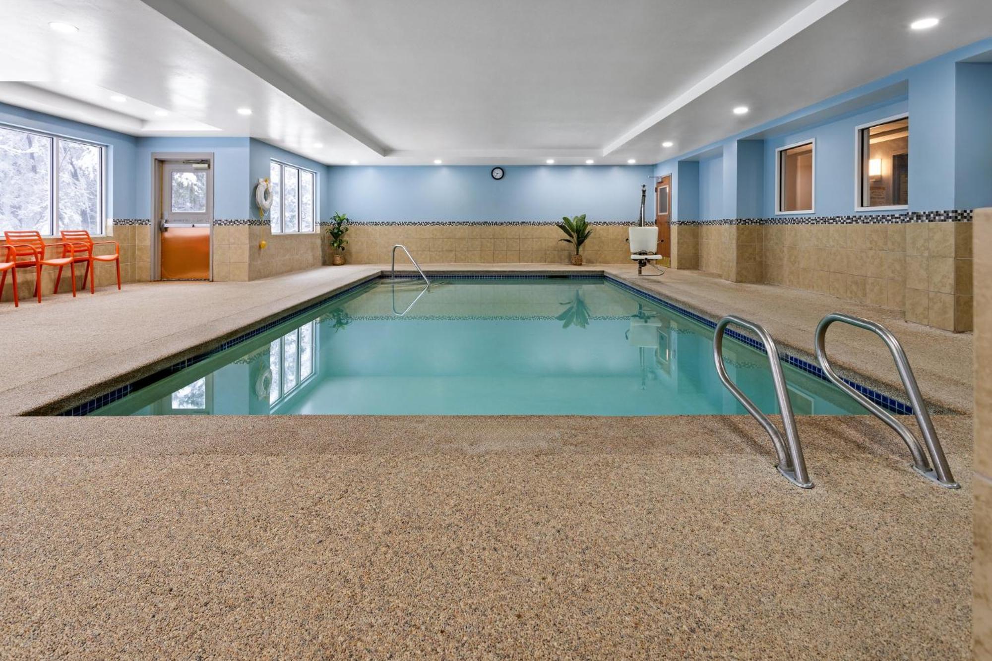 Holiday Inn Express Hotel & Suites Freeport By Ihg Экстерьер фото