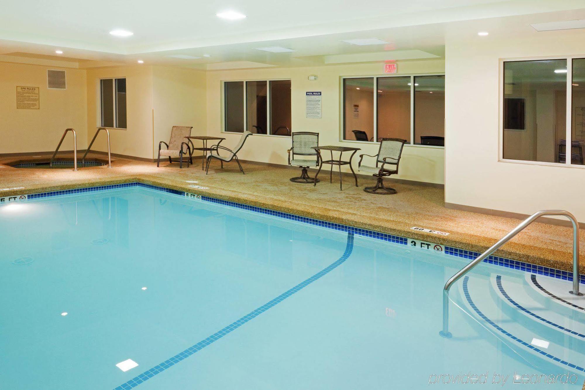 Holiday Inn Express Hotel & Suites Freeport By Ihg Экстерьер фото